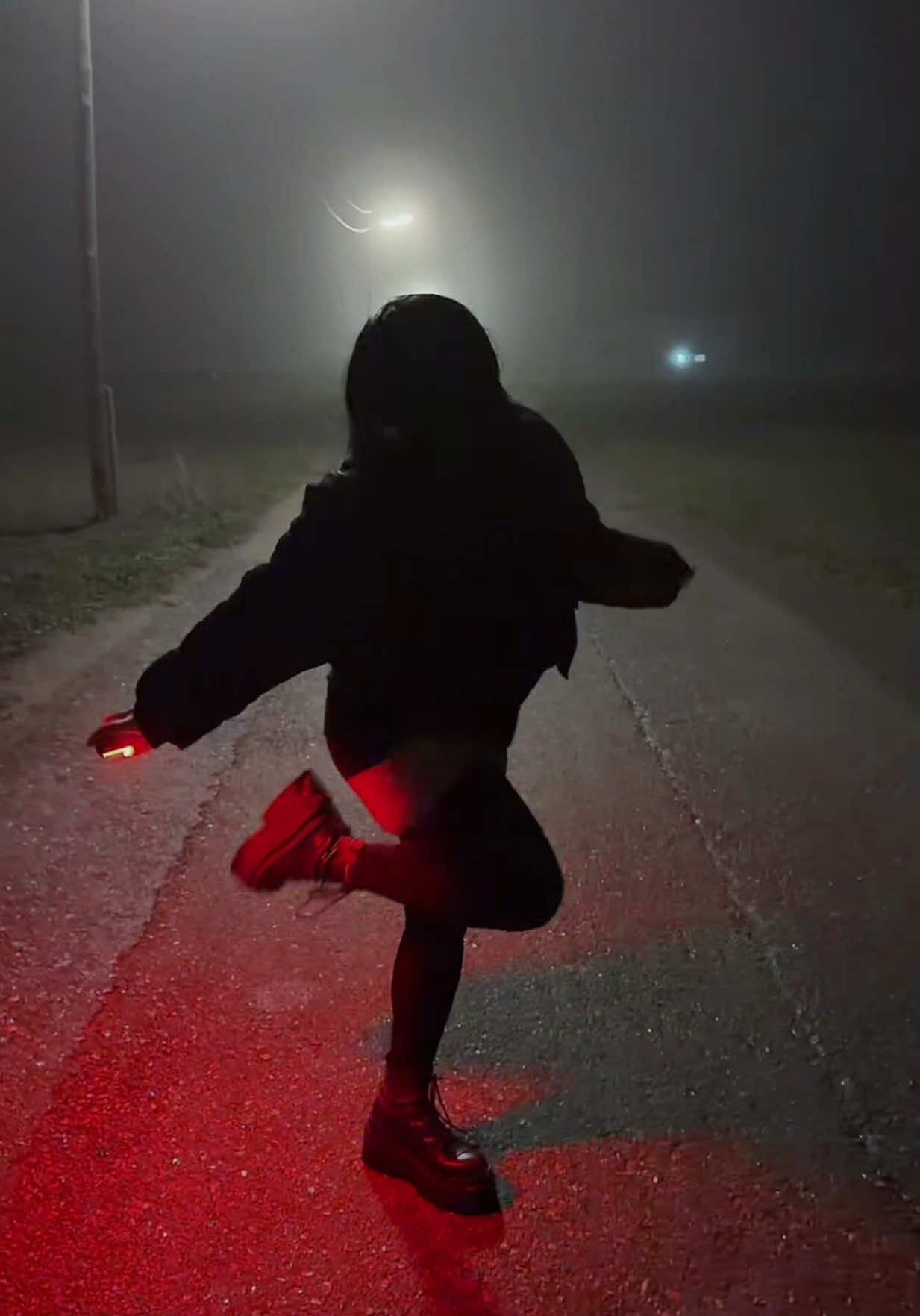 oopsie I tripped #dance #fyp #viraldance #dancetrend 