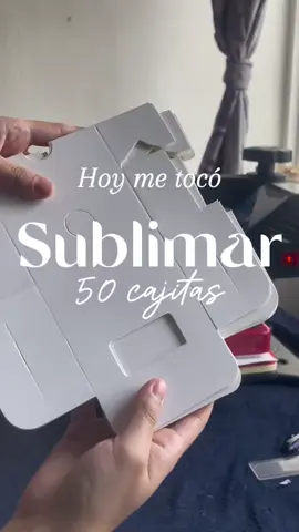 Tocó pedido de 50 cajitas navideñas ✨🎁 Mándame mensaje si quieres les tuyas🤍 - - - - #sublimacion_personalizada #navidad2025 #saltillocoahuila #hechoenmexico #christmasvibes 