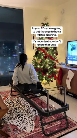 I love this machine so much!!! #girlythings #pilatesreformer #athomereformer #pilatesathomeworkout 