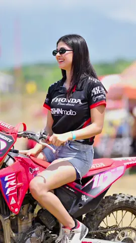 @motoadictosgt ❤️ #motocrossgirl #motocross #motocrosslife #fyp #viral 
