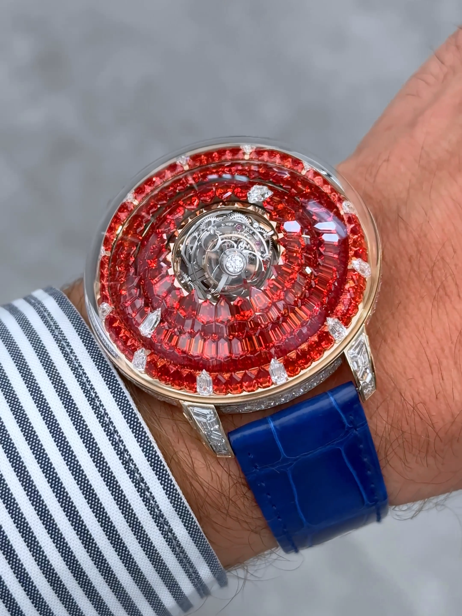 The Mystery Tourbillon is the most elaborate, the most complex and the most unique tourbillon. Watchmaking fans see tourbillons of all shapes and sizes. But no other is designed like this one : it's flying, triple-axis, central, and it contains two sets of regulating organs placed back to back. #JacobandCo #InspiredByTheImpossible #Mysterytourbillon