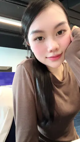 Xin vía tóc dày ạ chứ tóc em mỏng quá tròii 🥹🥹🥹 #cogaibanker #littlegirl #nganhang 