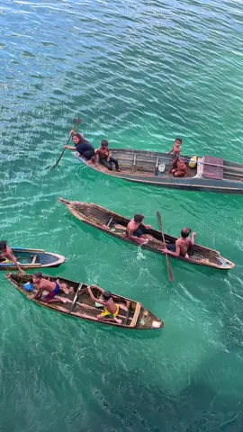 Just a normal day in Tawi-Tawi ☀️ How did these kids can swim that deep? That’s killing me! haha #tawitawi #samalbadjao #mindanao #barmm #fyp 