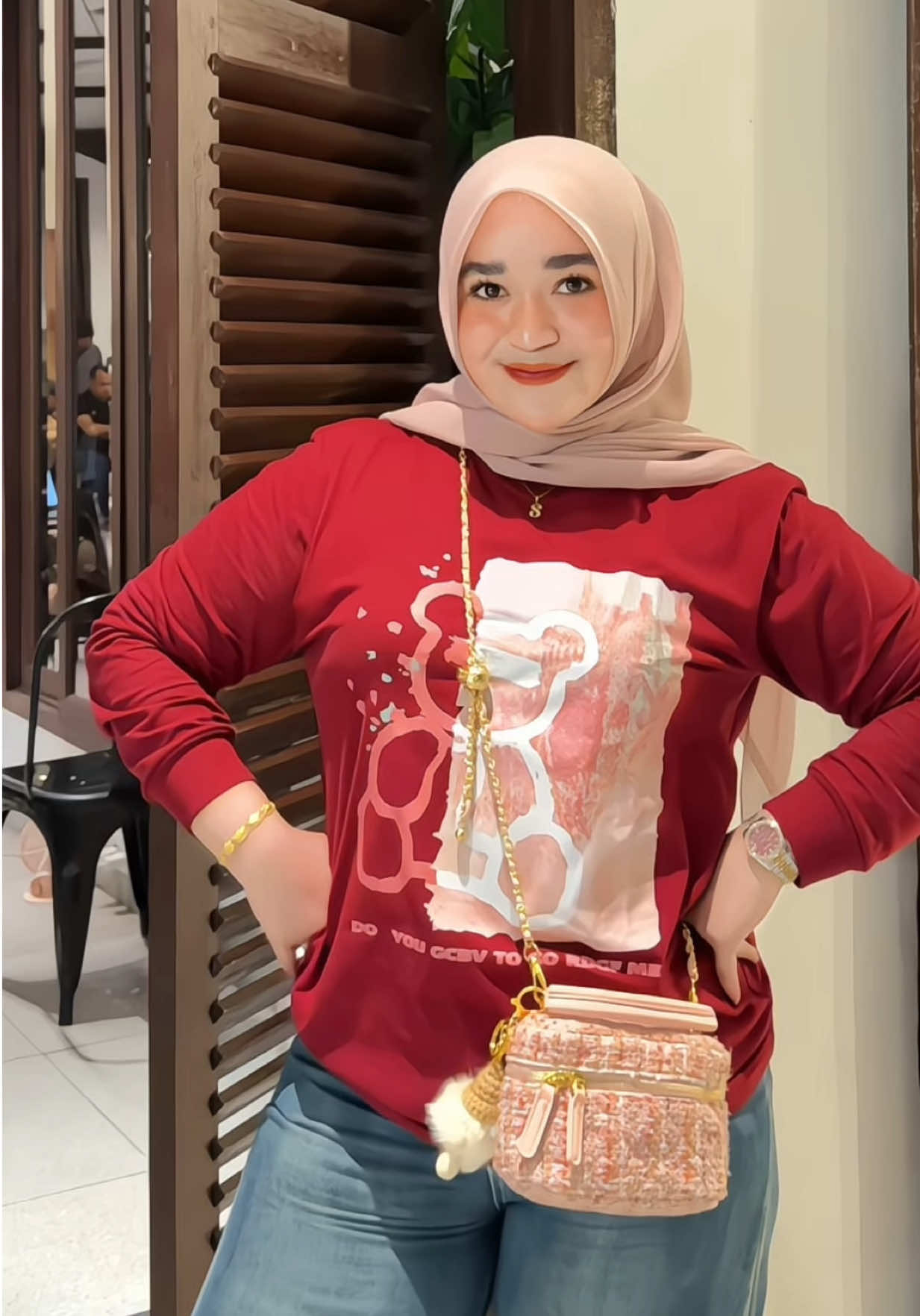 Syantikkk banget kaos ini🤏🏻😍 #OOTD #kaosmurah #outfitmurah #ootdhijabstyle #ootdfashion 