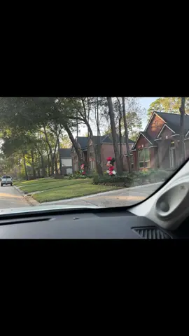 The best part of doing Amazon flex this time of the year is being able to see Christmas decorations 🎄🥰 #christmasinflatables #christmasdecor #amazonflex #fyp #thewoodlandstx 