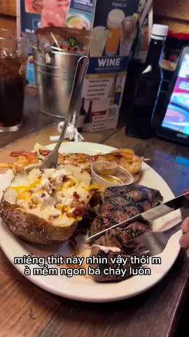 Bạn đã ghé Texas Roadhouse chưa?? Ở đây steak thì số một luôn nhe#texasroadhouse 