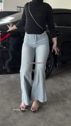 #bootcutjeans 