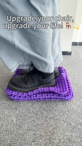 Looking for a practical gift? A gel seat cushion works well for parents, colleagues, or anyone who spends a lot of time sitting at a desk or in a car. #TikTokShopHolidayHaul #GiftIdea #PracticalGifts #GelSeatCushion #OfficeGift #CarGift #EverydayComfort #HolidayGifting #UsefulPresents #DeskEssentials