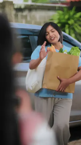 Di balik setiap hari yang berat, selalu ada Mama yang bikin semuanya kembali beres. Terima kasih, Ma. Happy Mother’s Day! 🥰 #MAMALemon #MAMALime #SahabatMAMA 