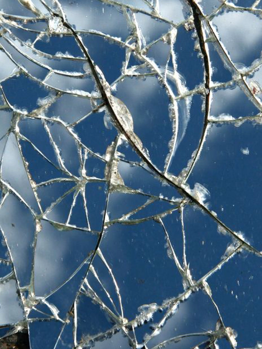 Glass scratches? Remove!