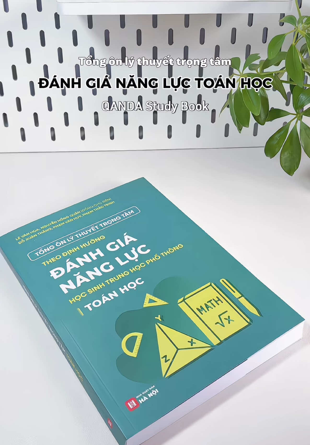 Chắc các bạn 2k8 sẽ cần, chuẩn bị vào guồng ôn thi thôi 👍 Cố Lên 🫂 #quandastudybook #quandabook #toanhoc #luyenthidaihoc #hoctoan 