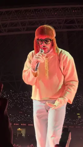 😍 #debitirarmasfotos #dakiti #dtmf #badbunnypr 