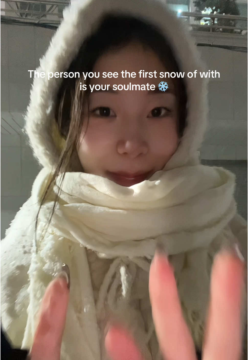 Everyone in Korea rn 👩‍❤️‍👨 . . #koreanculture #winterfashion #winteroutfit #couplegoals #couplequotes 