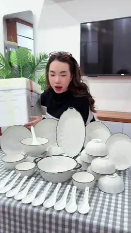 Bộ Bát Đĩa Xoắn Trắng Viền Đen - Gốm Sứ Cao Cấp #xuhuong #bobatdiacaocap #bobatdiagomsu #huyenhomhinh365 