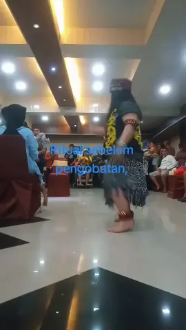 #idadayakkalimantan #idadayak #minyakdayakasli #idadayakviral #pengobatantradisional 