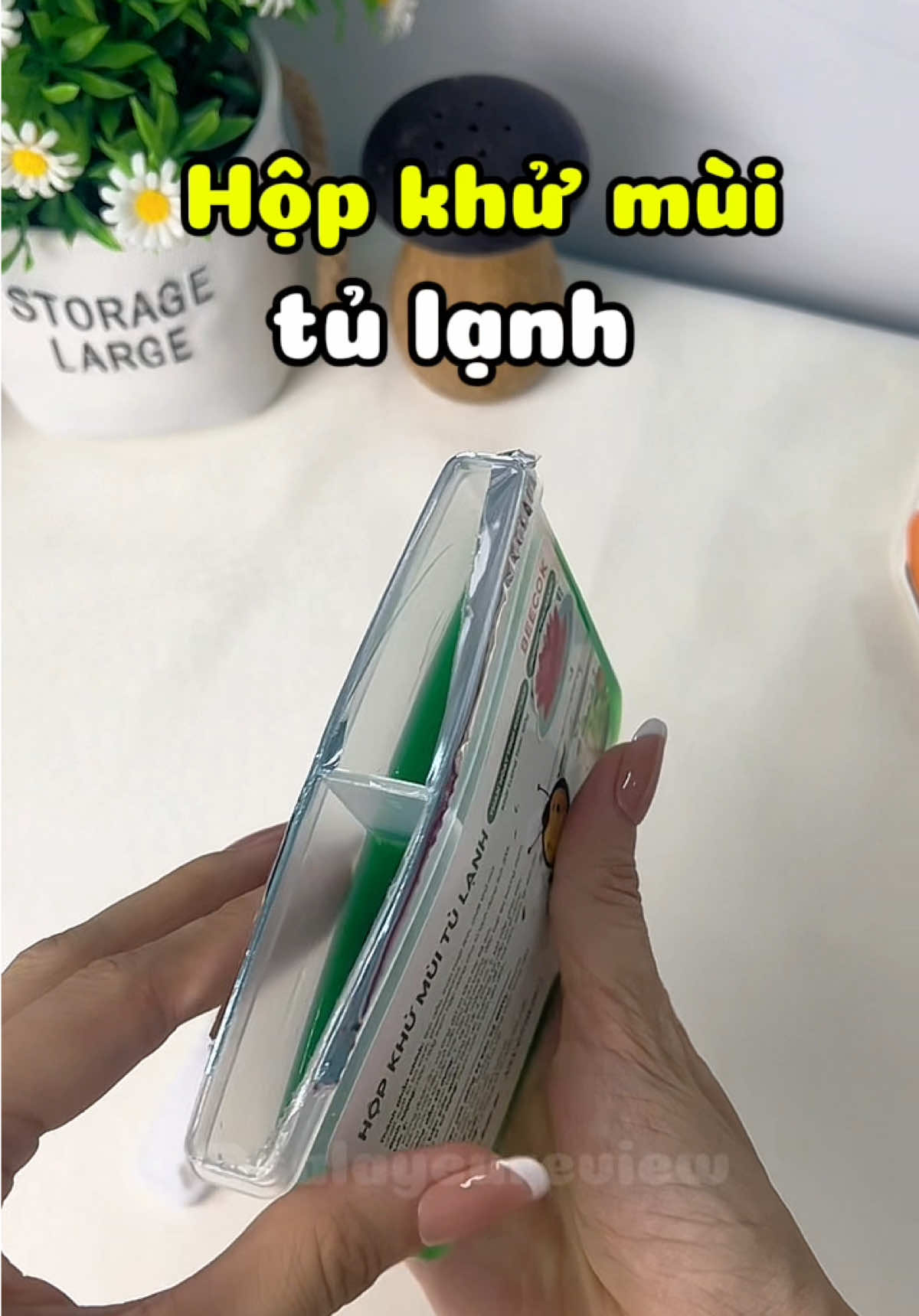 Hộp khử mùi tủ lạnh Beecok, thơm mùi trà xanh siêu thích luôn á mấy bà👍 #salayeureview #hopkhumuitulanh #beecok #giadungtienich #khumuitulanh 