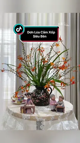 Đã rất lâu rồi em không lên video cắm hoa để khoe với mọi người ! Lấy video này làm mốc để mỗi tuần lên 1 vieo được không các bác !  #Touyen1987 #xuhuongtiktok #camhoa #donlua #camhoagiadinh 