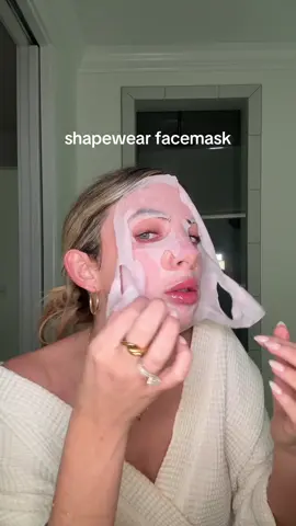 did not believe this one would actually work until i tried #shapewear #facelift #facemask #facemasks #medicube 