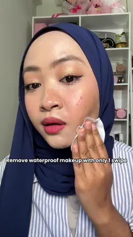 Sekali swipe terus hilang makeup #g2gmicellarwater #micellarwaterviral #g2gmy #micellarwater #removemakeup 