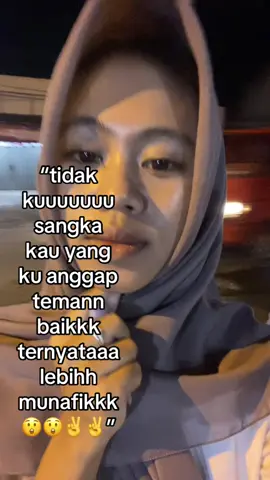 selain musim hujan musim temen. Bermuka dua 🤭🤭🤙🤙#masukberanda #katakata #4upageシ #fyyyyyyyyyyyyyyyyyyyyyyyyyyyyyyyyyy 