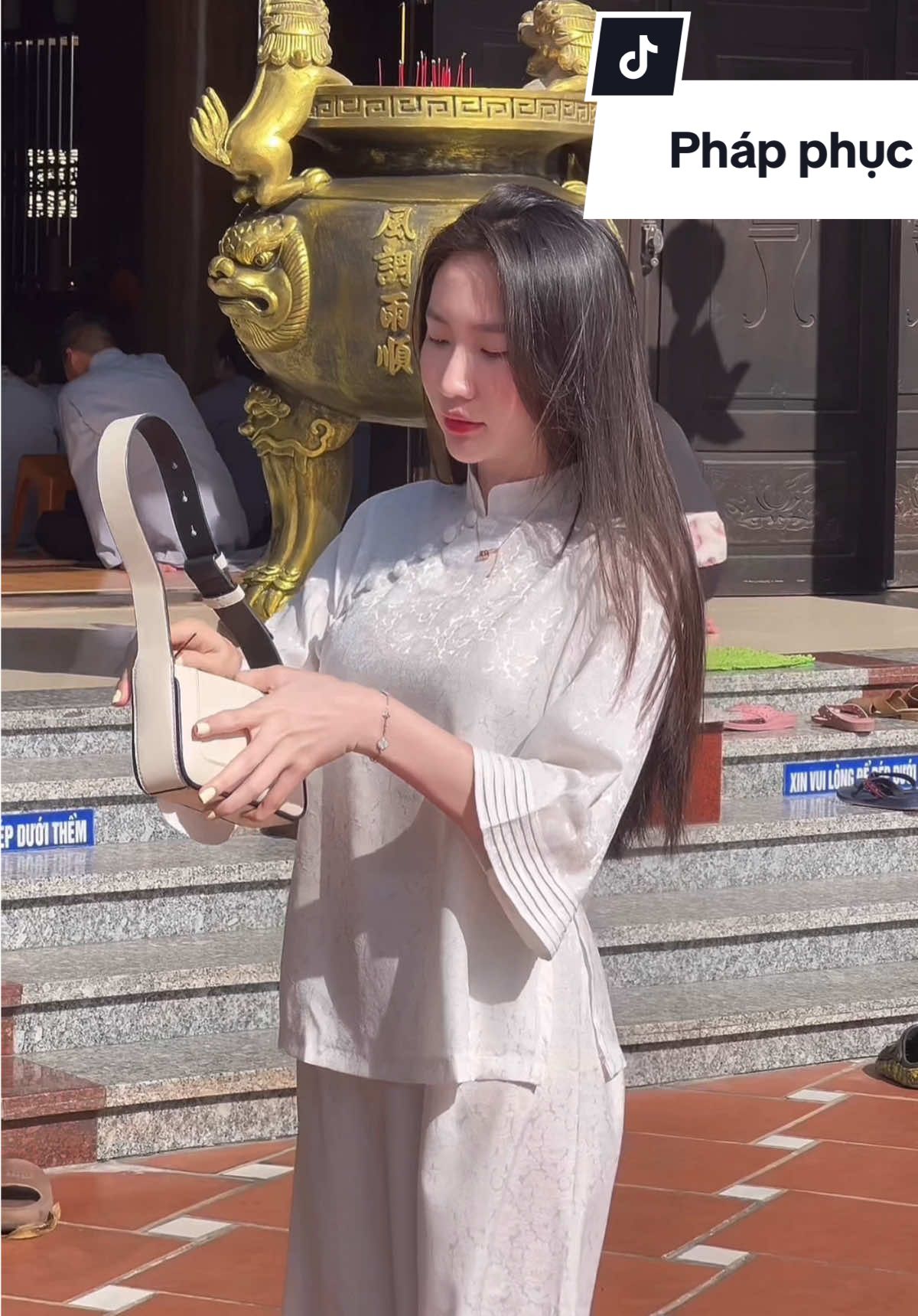 Chỉ mong đời con được bình an suôn sẻ...! #phapphuc #dodichua #review #xuhuong #viral 