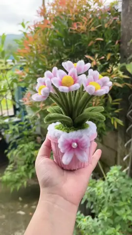 Link pembelian ada di bio🥰💕 #bungakawatbulu #pipecleanerflowers #giftideas #bungapotkawatbulu #kawatbulu 