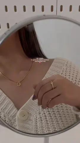 imagine receiving this necklace and promise ring ;)))❤️‍🩹 #promisering #initialring #necklace #initialnecklace #nontarnishjewelry 