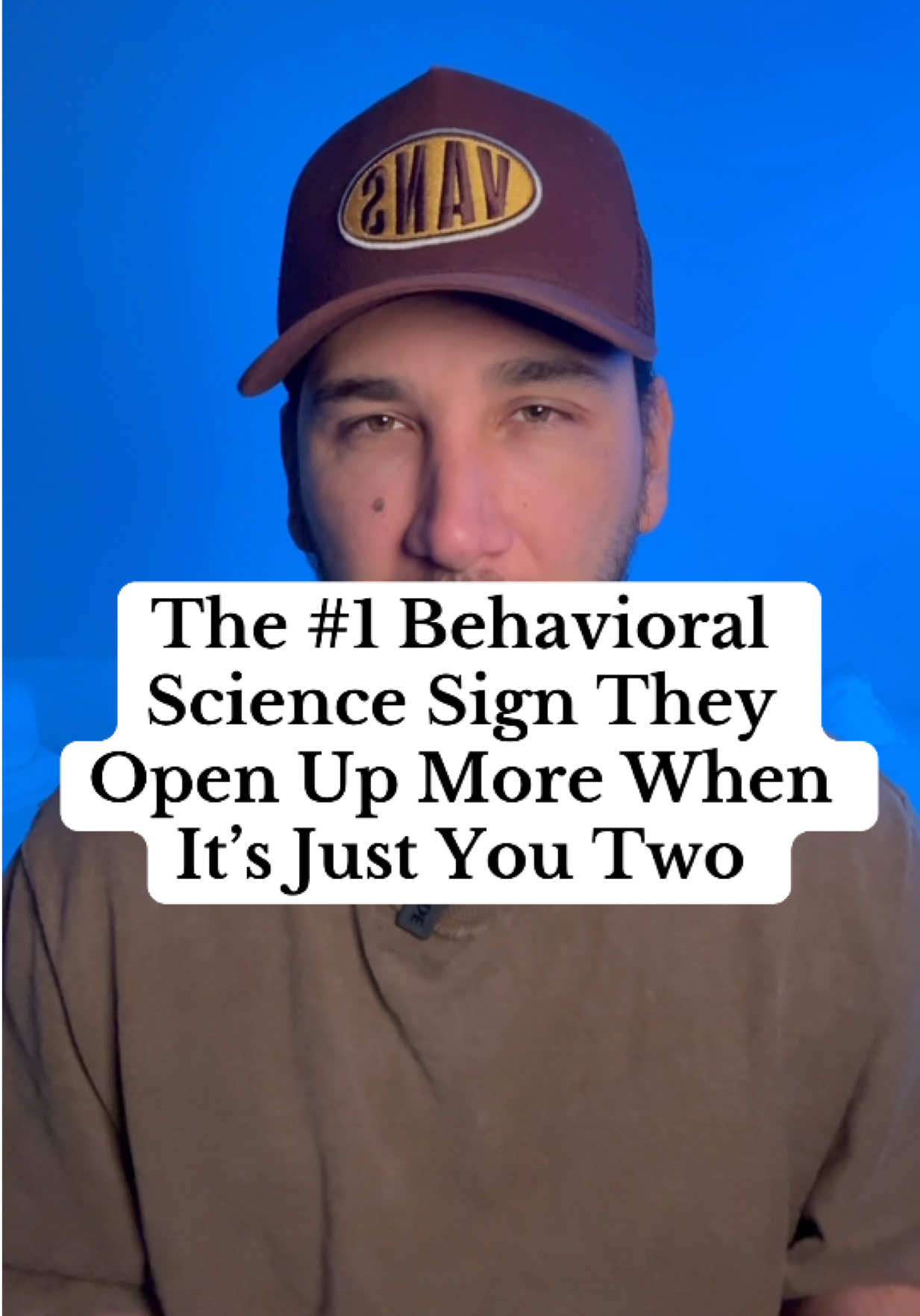 People don’t open up randomly, they open up where their emotional system feels safest. Behavioral science calls this selective emotional unloading, and it’s often the first sign of deeper interest. Drop SAFEPLACE for the guide. Follow for more Behavior Science Tips :)  #psychology #behavior #behaviormanagement #relationshipadvice #relationshiptips 