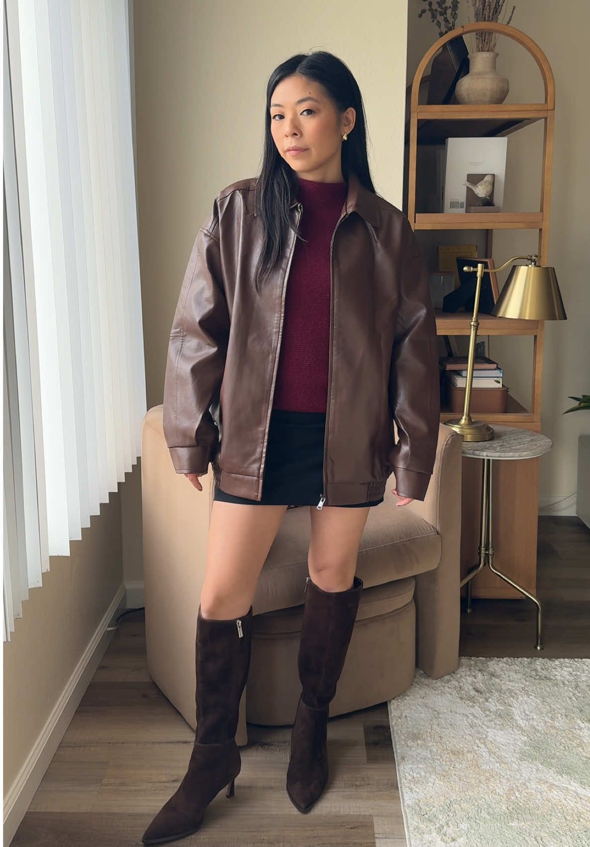 Oh she’s a cute jacket! 🤎 This oversized leather like jacket is from @AUTOMET and it has the perfect relaxed, oversized fit. It really is so buttery soft! 🧈☁️ Here’s two ways I would wear it. Which do you like best? ✨ Check it out in the link below!👇 #tiktokshop #automet #fallfashion #leatherjacketoutfit #tiktokshopholidayhaul 