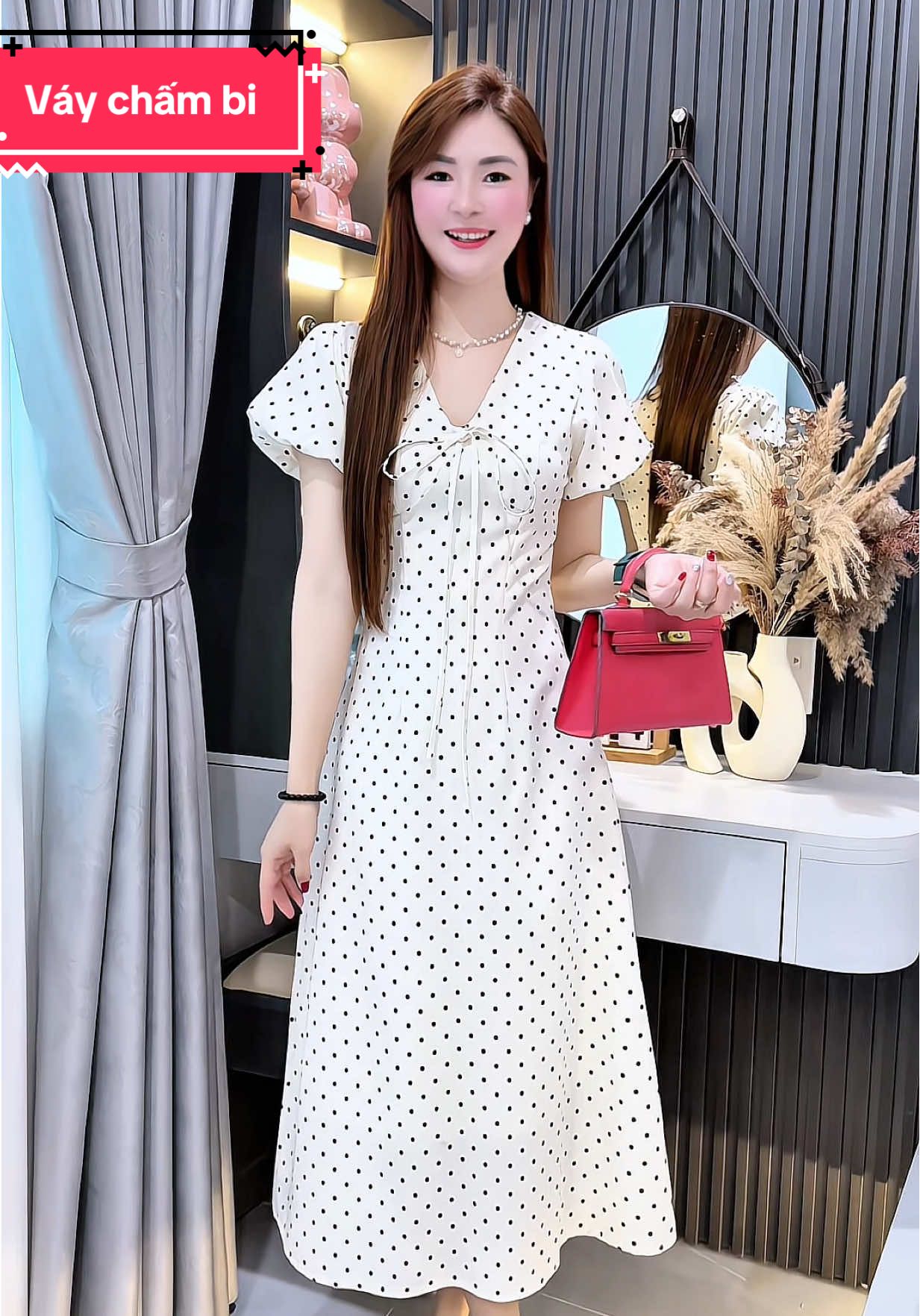 Váy chấm bi cổ V siêu xinh #vaychambi #vaycov #vaycodien #vaythanhlich #Dungonha