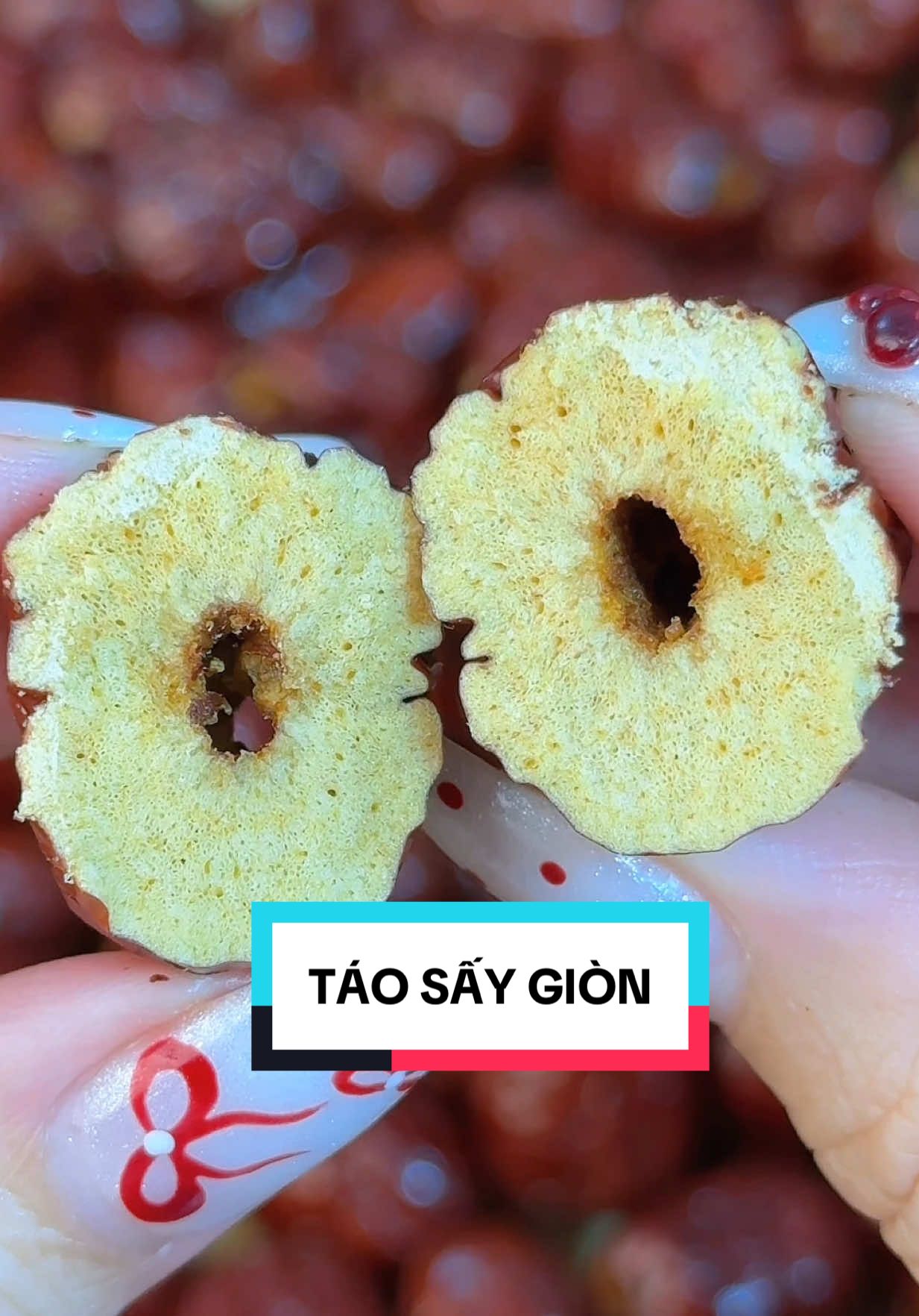 Ăn vừa thơm ngon giòn đã lắm luôn#táođỏsấygiòn #táođỏ #food #tết #ănvặt 