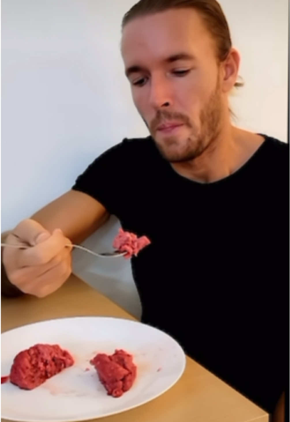 Eating a RAW Meatball? 😱 #primalsigma #goatis #guga #primal #primaldiet 