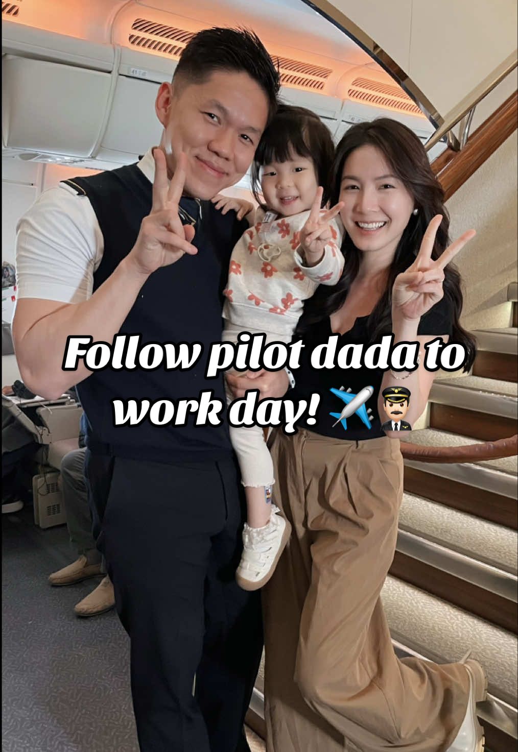 Follow dada to work day 👨🏻‍✈️✈️ #pilotlife #airbuspilot #dadanddaughter #a380 #aviationdaily