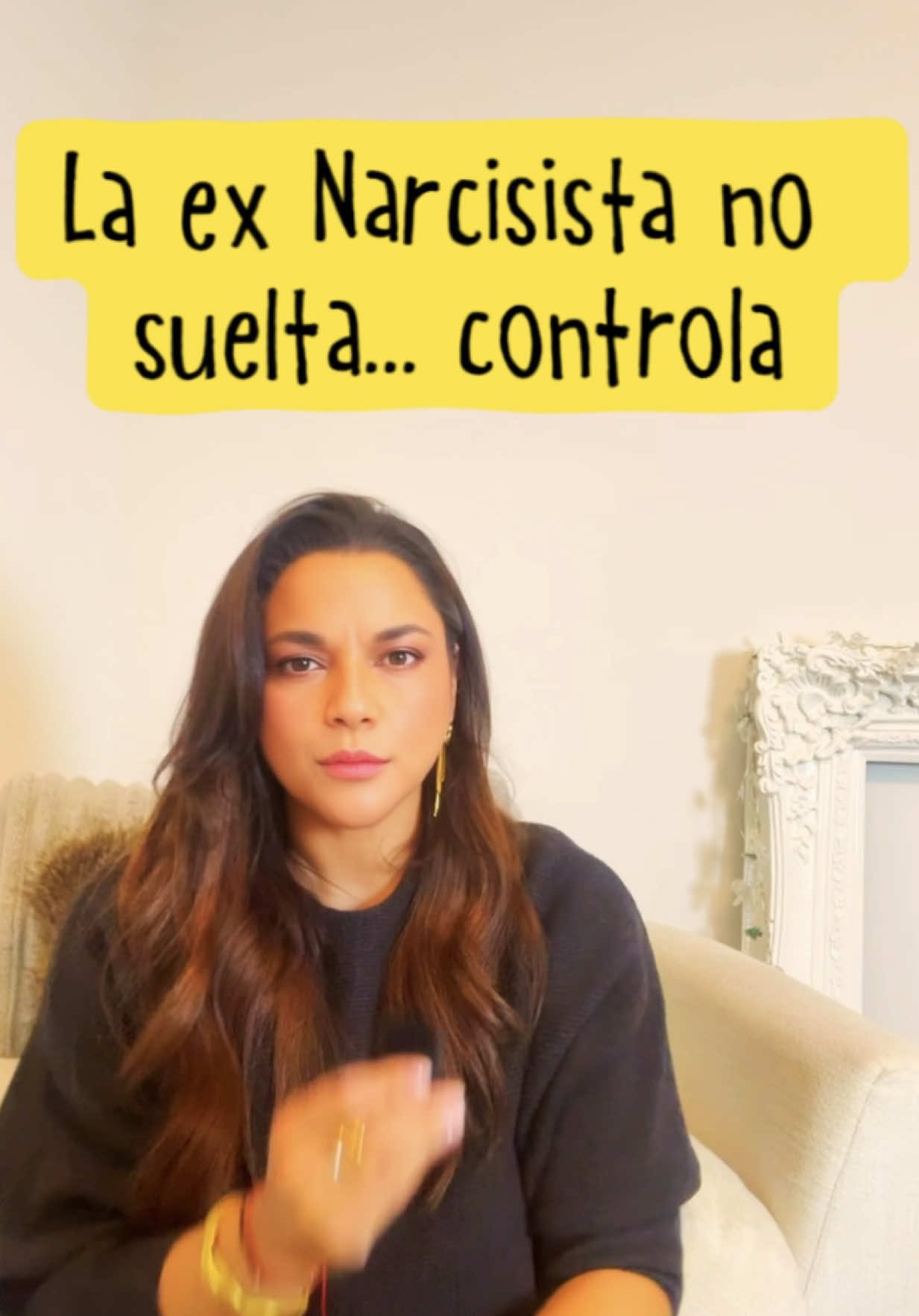 Cuando la ex narcisista pierde control, reinventa la historia. No caigas en su juego. Lo que sigue no es guerra: es tu reconstrucción. Si esto te resonó, rompe el vínculo traumático y empieza a recuperar tu identidad. #MujerNarcisista #VinculoTraumatico #DescarteNarcisista #RecuperaTuPoder