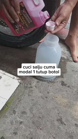 Membalas @suhendrahendra4756 tonton sampe habis gess biar tau kotorannya rontok sendiri pake shampoo touchless ini #cucimotor #cucimobil #cucisalju #shampoocucimotor #shampoocucimobil 
