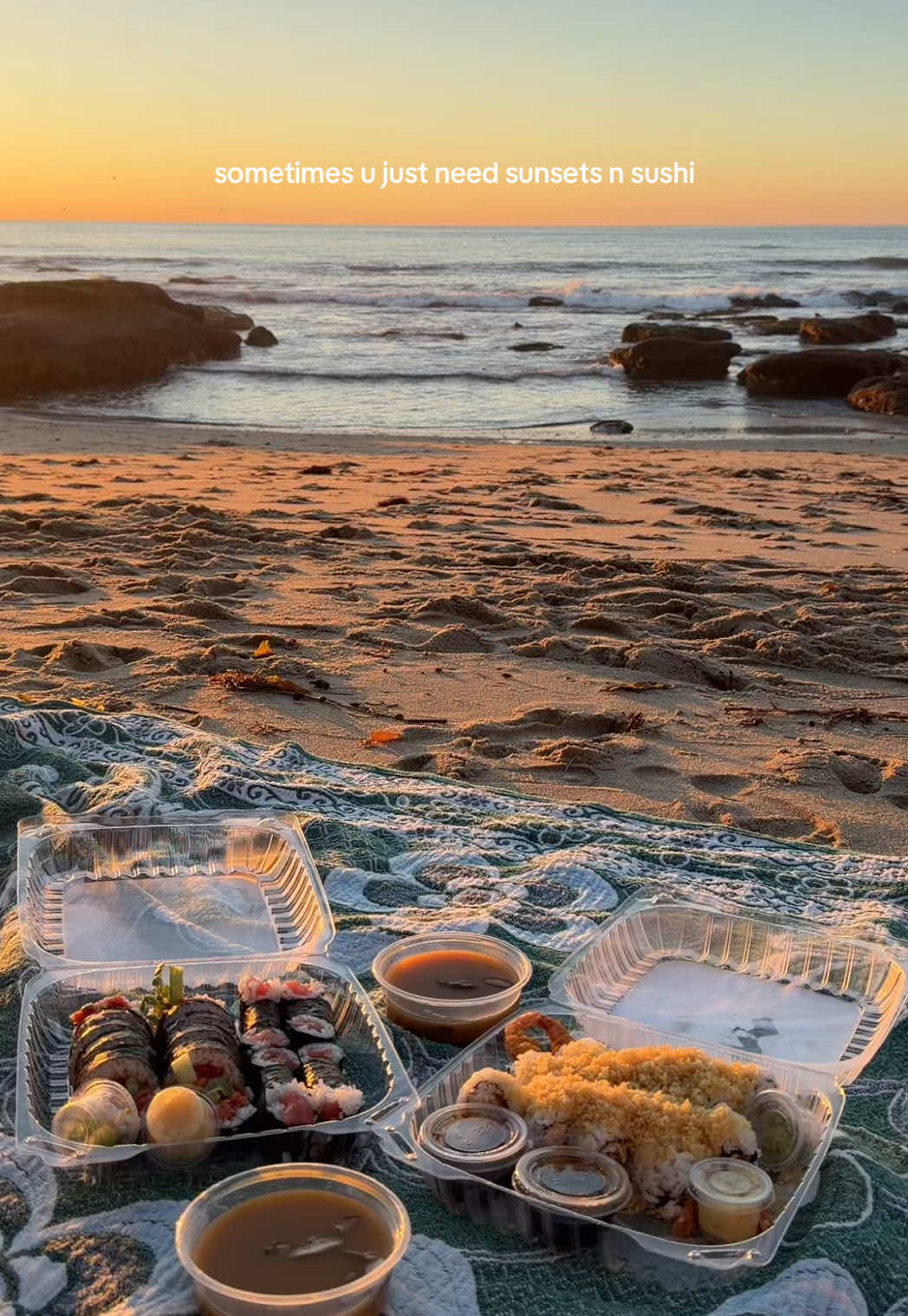 🙂‍↕️🙂‍↕️🙂‍↕️🙂‍↕️🙂‍↕️ #sushi #beach #sandiego #sunset #lucky 