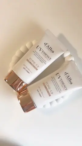 Glow na may proteksyon! Meet Waterfull ToneUp Sunscreen — may natural pink tone para instant brightening at glass-skin effect. Hydrating, lightweight, at perfect bilang makeup primer. 🌸☀️ #dalba #toneupglow #sunscreenessentials #tiktokfind 