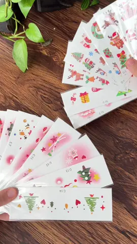 Sticker trang trí noel còn hơn 2 tuần nữa thui mấy bà làm set đi chụp giáng sinh nè #LearnOnTikTok #sangtao #xuhuong #xuhuong #sticker 