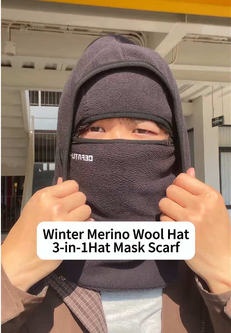 This warm headgear is really essential when going out in winter with temperatures dropping to -20 degrees Celsius; it keeps you very warm.#wool#tiktokshop#winter #warm 