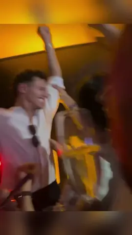 Partying as a world champion 🎉🥳 @Lando Norris @McLaren @Formula 1 @FIA #McLaren #F1 #FIA #landonorris #abudhabigp 