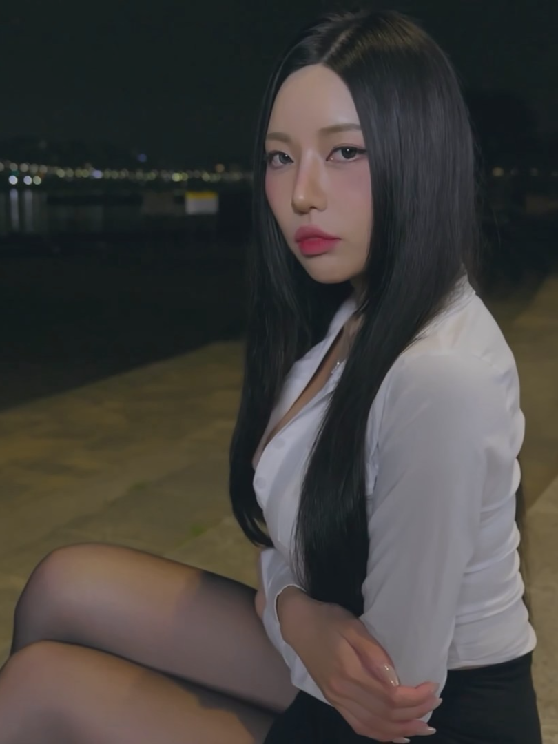 Five Hearts Under One Roof 2 - Dong Gran (At the Han River - Alternate Normal Ending)#fiveheartsunderoneroof#fiveheartsunderoneroofs2#gran #donggeuran#h_rvn