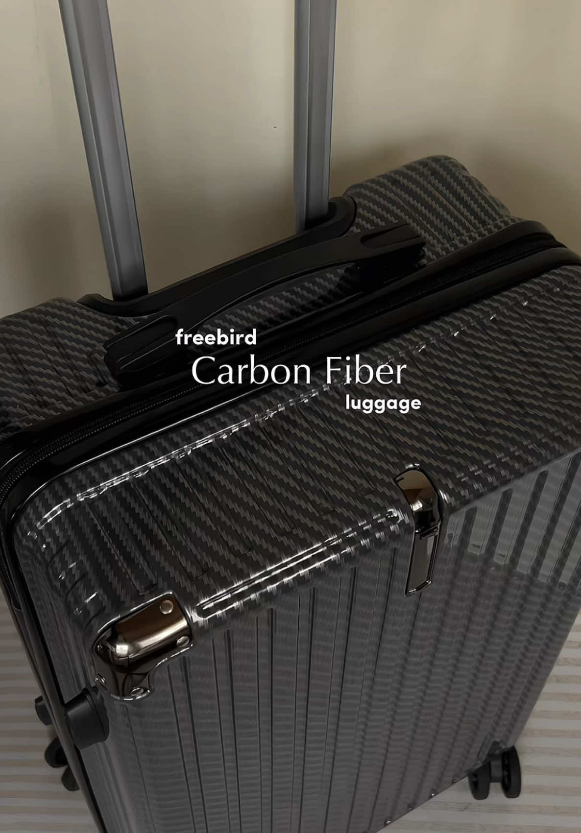 a carbon fiber luggage?! #freebird #luggage #carbonfiberluggage #travelluggage 