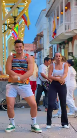 Dançando Macarena 