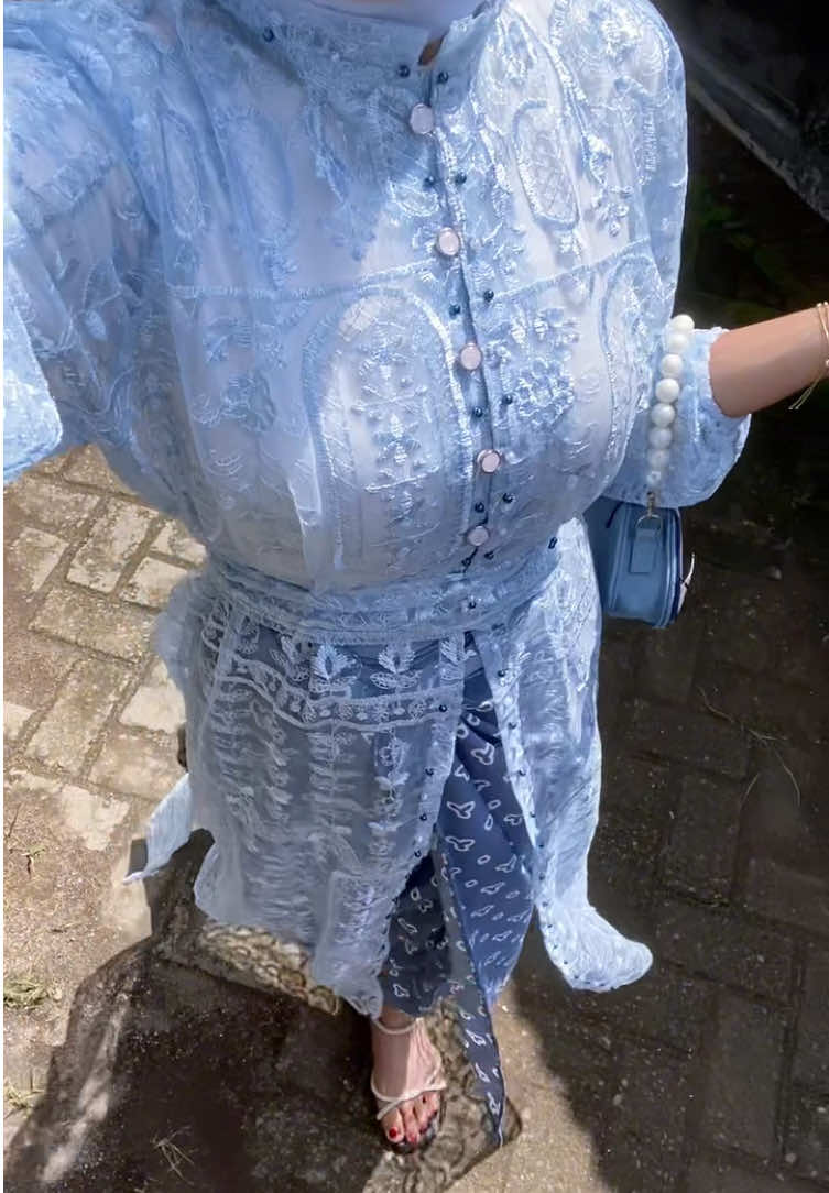 lebaran pake outfit sky blue😋🩵