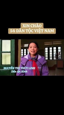 54 BẠN ĐẠI DIỆN 54 DÂN TỘC VIỆT NAM GỬI LỜI CHÀO TỚI CHÚNG TA 🥰 Sau 12 tháng hành trình dự án 54 Dân Tộc Việt Nam, đi khắp vùng miền và được gặp gỡ các bạn, người dân của các dân tộc. Cuối cùng PA và Ekip cũng đã có được một bức tranh 54 Cánh Hoa Sen được tô vẽ bởi người dân 54DT, 1 video đầy đủ 54 bạn đại diện 54 nét đẹp văn hoá..  Nhưng tất cả đều mang một bản sắc Việt Nam.  Dự án chúng mình bắt đầu từ cơn bão Yagi, đưa chúng mình đi qua nhiều cơn bão lũ và hoàn thành chặng cuối cùng ở bão Fengshen vừa qua. Gala Tri Ân của dự án đang đến rất gần cũng vào lúc khắp mọi nơi đang oằn mình trong bão lũ. PA và cộng sự hi vọng, dự án 54DTVN đã - đang và sẽ góp chút ít vào tinh thần Gắn Kết và Yêu Thương của cộng đồng 🤗 Hành trình này đã nuôi dưỡng tụi mình để biết cách tha thứ, bao dung và chia sẻ nhiều hơn. Mỗi nơi đến, mỗi người gặp, mỗi chuyện xảy ra đều là những bài học ý nghĩa.  Thân mời cả nhà cùng xem video say Hi của 54 dân tộc nhé.  Đừng quên để lại comment bạn đến từ dân tộc nào nha 😊💖 GALA 54 DÂN TỘC VIỆT NAM IS COMINGGGGG .... #duan54dantocvietnam #album54dantocvietnam #54dantocVietNam #PatHumanMission #CasiPhucAnh