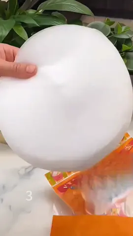 Giấy thấm dầu này không chỉ hút dầu mỡ mà còn hút cả váng bọt trên mặt, rất thích hợp cho đồ ăn mang về và canh thịt.