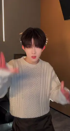 越南要2.0来咯 上车咯～#TOP登陆少年团 #苏新皓 