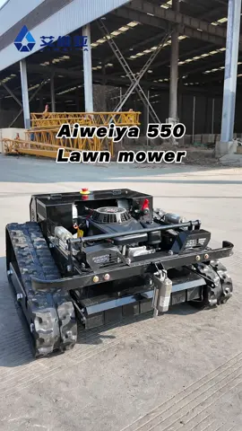 No need to get your hands dirty working on the lawn—just hold the remote control for effortless operation, with smooth steering and seamless forward-and-backward movement! It won’t damage the grass roots, leaving your lawn neat and perfectly manicured, and you can freely adjust the cutting height to suit your needs.#Remotecontrolmower #mower #lawnmower #garden #greening 