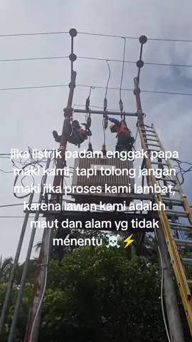 listrik itu bahaya 😞☠️ #pln_indonesia #plnhebat #yantekpln #pejuangterang⚡⚡⚡ #pahalwanlistrik 
