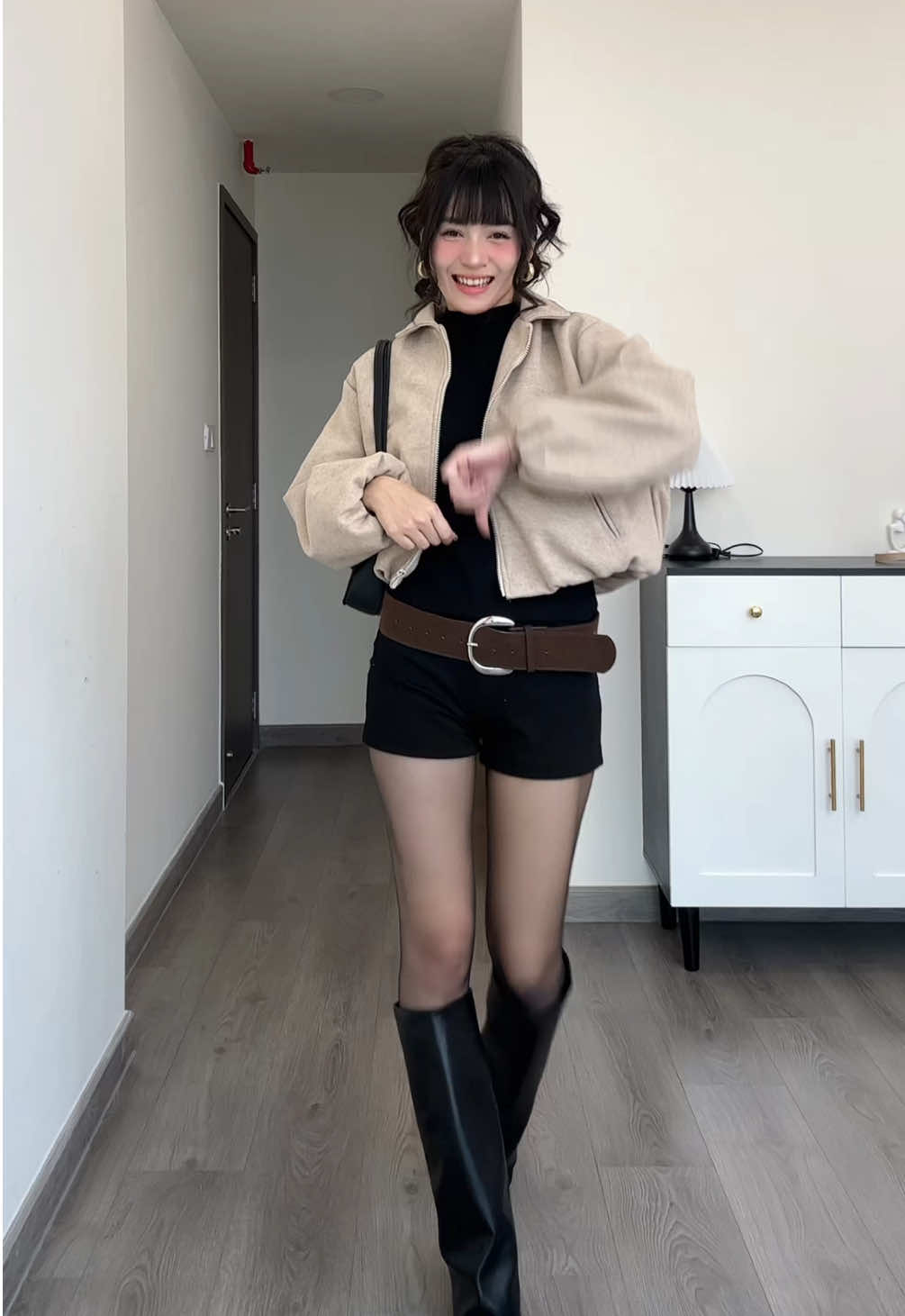 Pov: khi tuii thử học theo style gơn phố của mấy chị đẹp trên tiktok kiểuuu #OOTD #viral #2chijbell @kimeehouse 